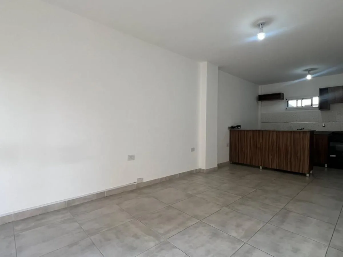 Studio apartment in Lanús Oeste