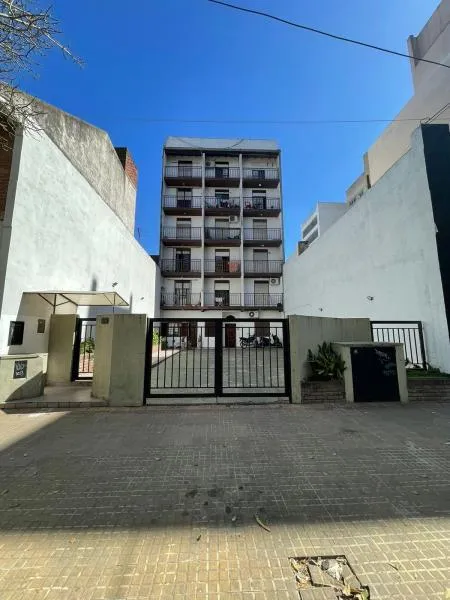 Departamento De Dormitorio En Alquiler En La Plata