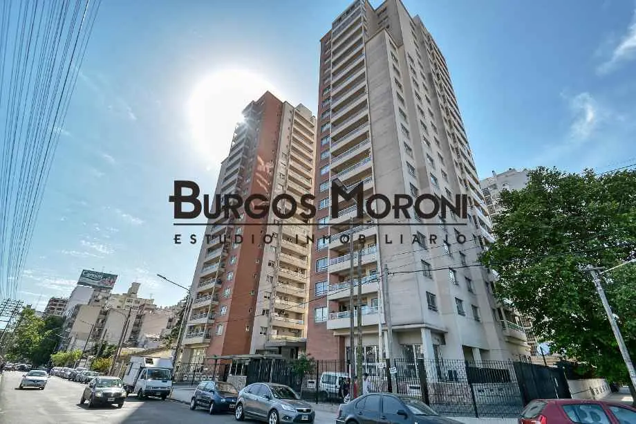 Departamento de 2 ambientes al frente con balcón en Ramos Mejía Norte