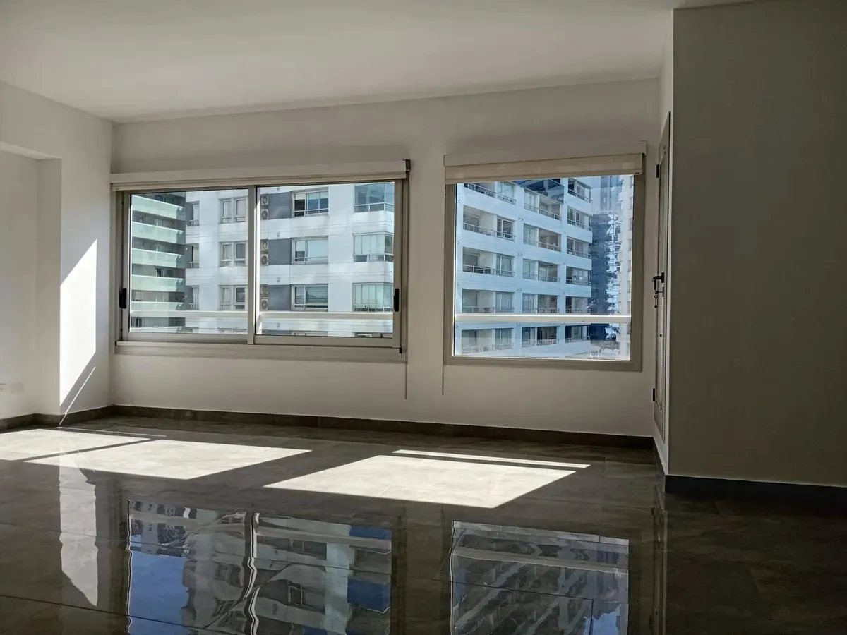 Furnished studio apartment with parking in Puerto Madero