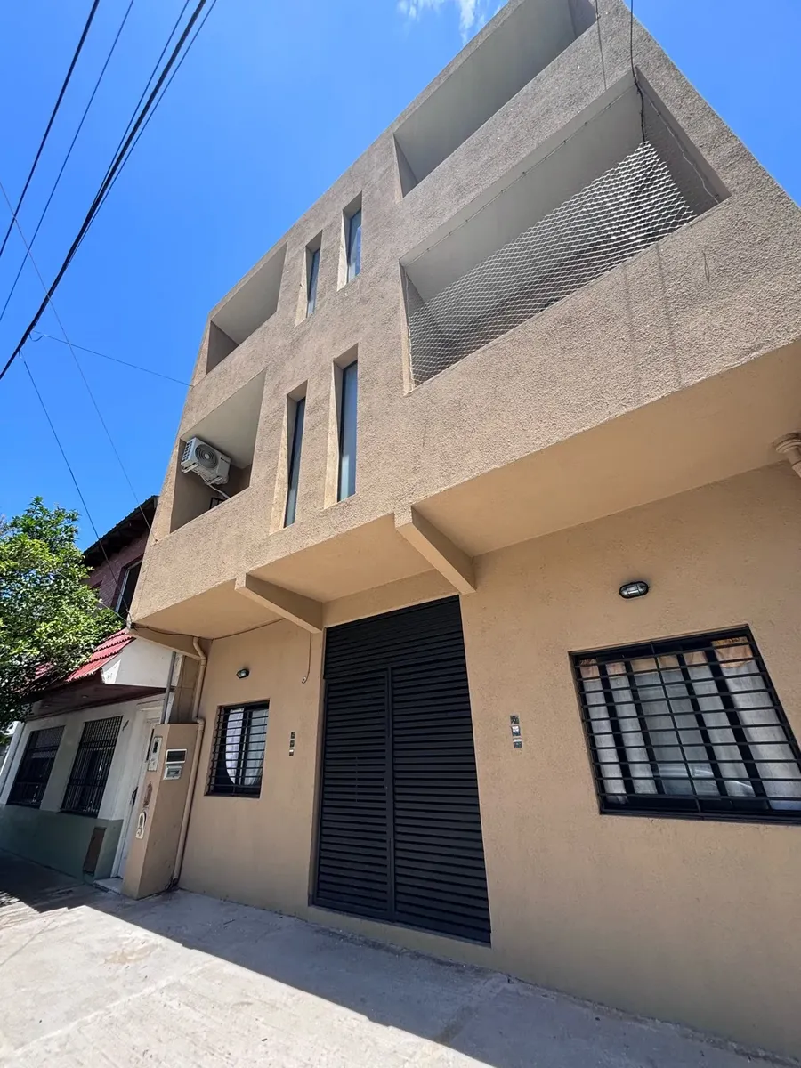 PH de 2 ambientes a estrenar en Lanús Oeste