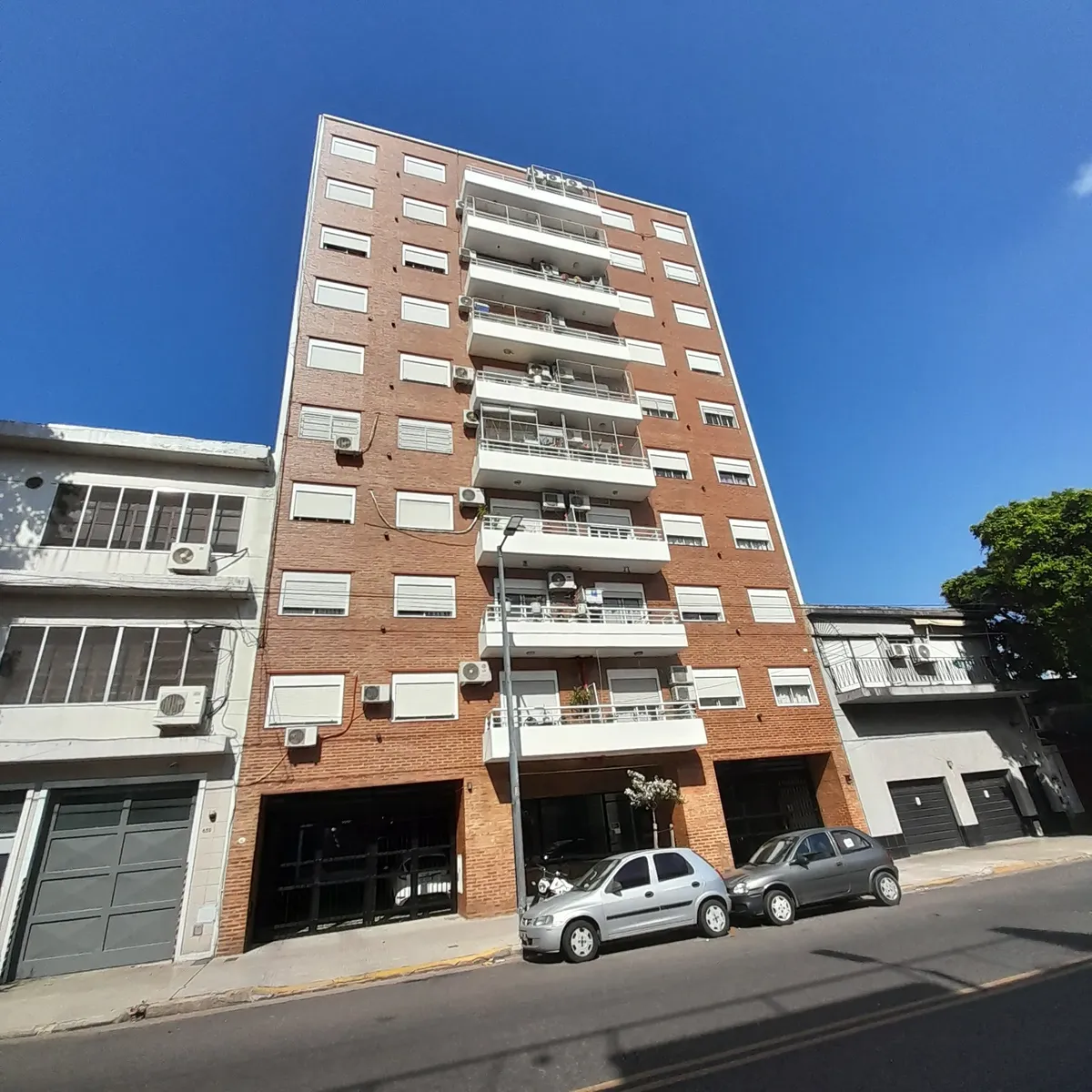 Departamento de 3 ambientes con balcón en Flores