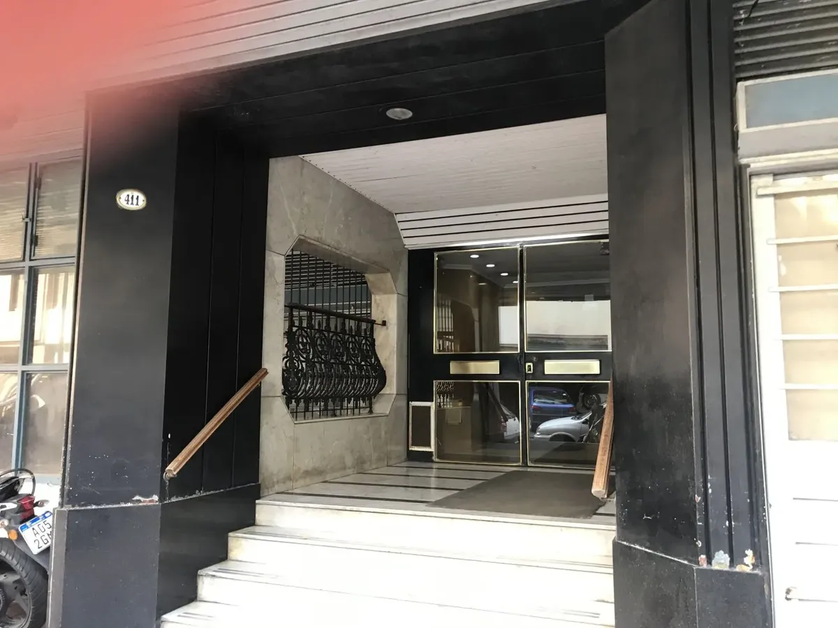 Apartamento de três ambientes com 2 dormitórios em San Telmo