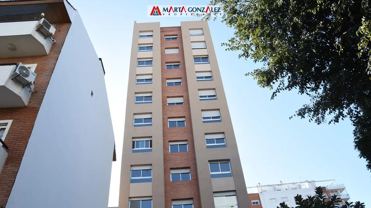 Two-bedroom half-floor apartment in Ramos Mejía