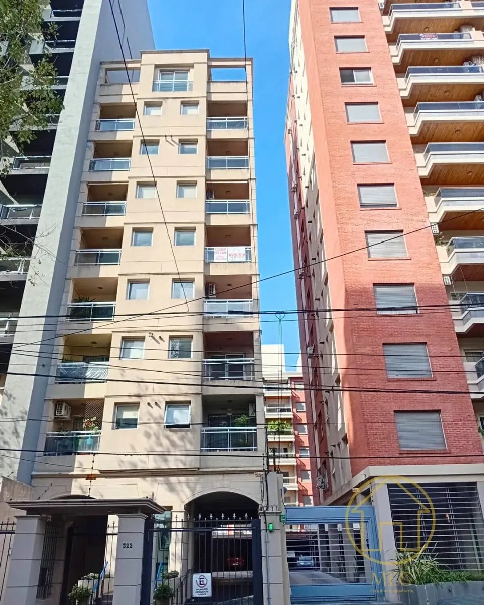 Three-bedroom apartment with double parking in Quilmes Centro