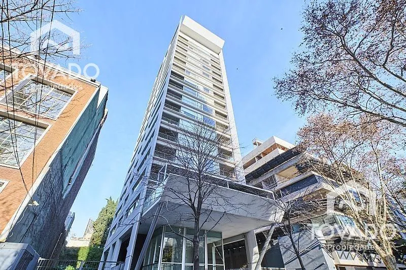 Kitnet mobiliada em Palermo com varanda e amenities