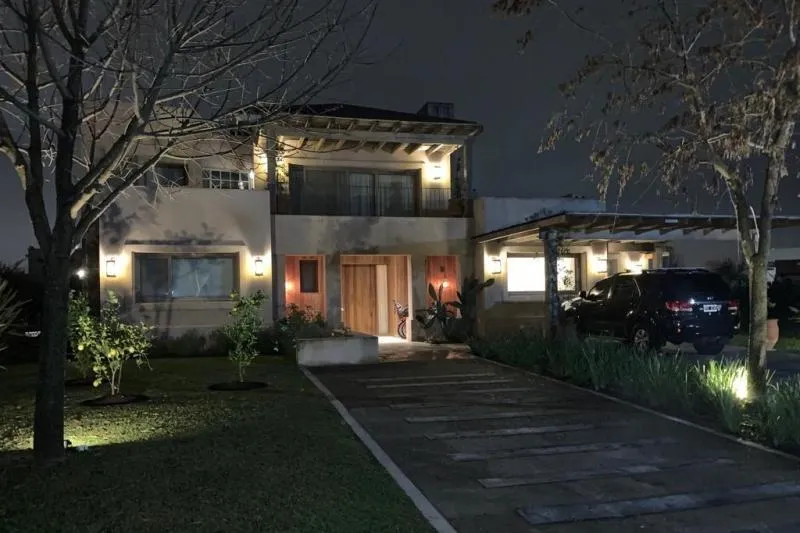 Four-bedroom house for rent in Terravista, Buenos Aires