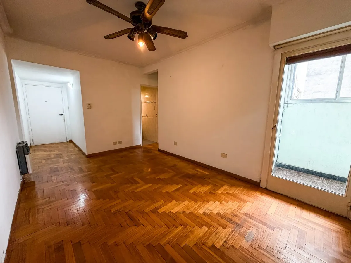 Квартира с 2 спальнями и окнами во двор в Saavedra