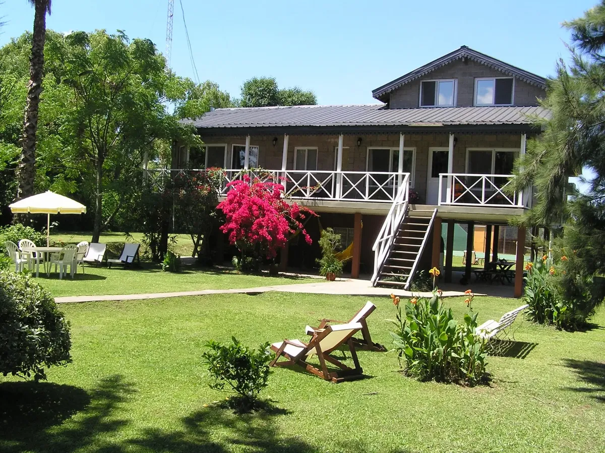 Casa em condomínio no Delta de Tigre, com 4 suítes em Tigre