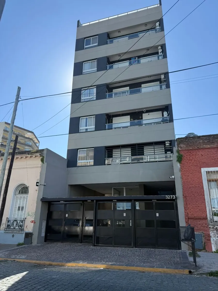 Departamento de 2 ambientes con balcón en General San Martín