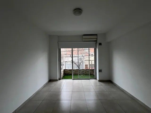 Studio apartment with balcony in Boedo