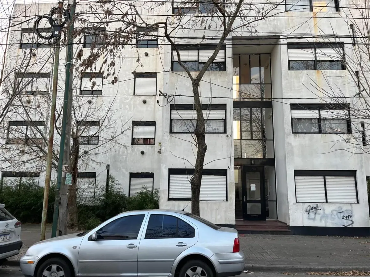 Apartamento de três dormitórios sem condomínio em La Plata