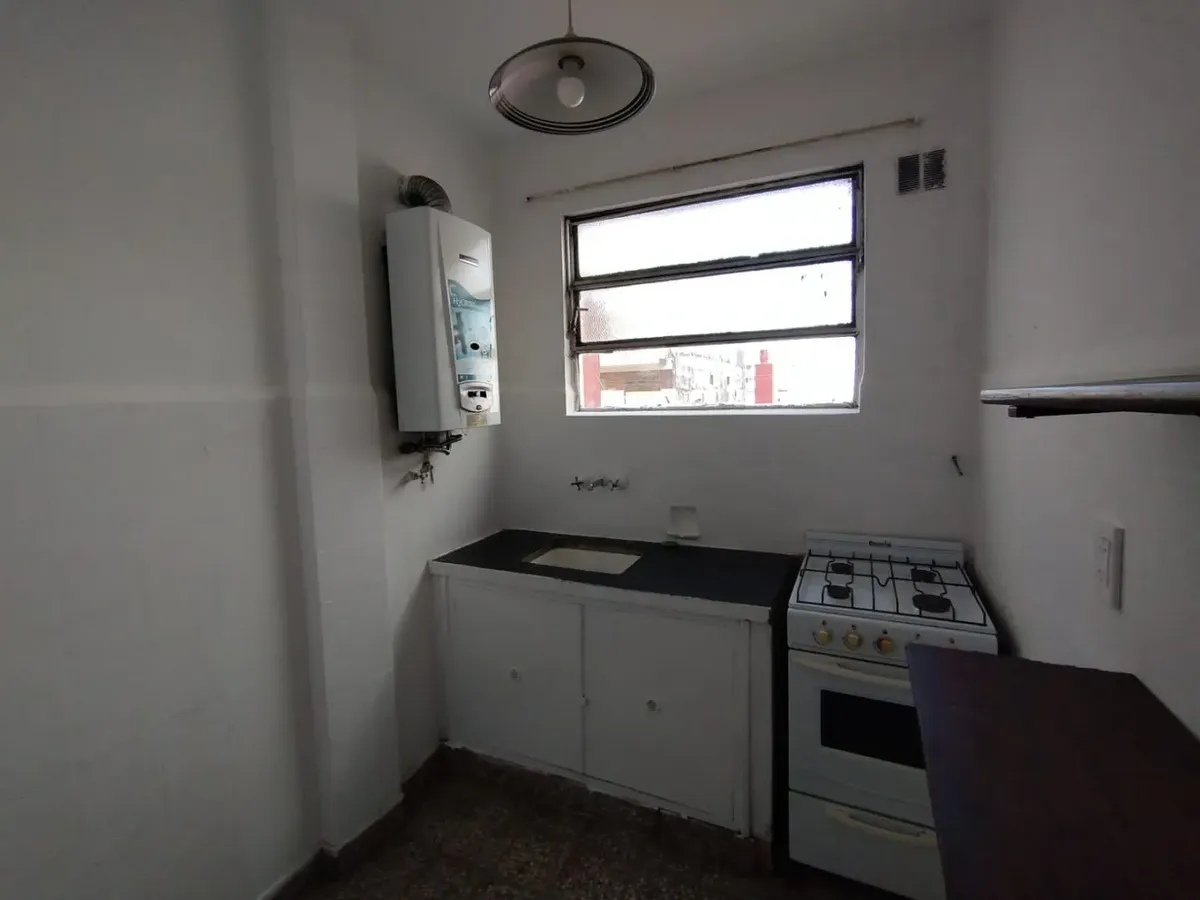 Квартира-студия в аренду в Flores