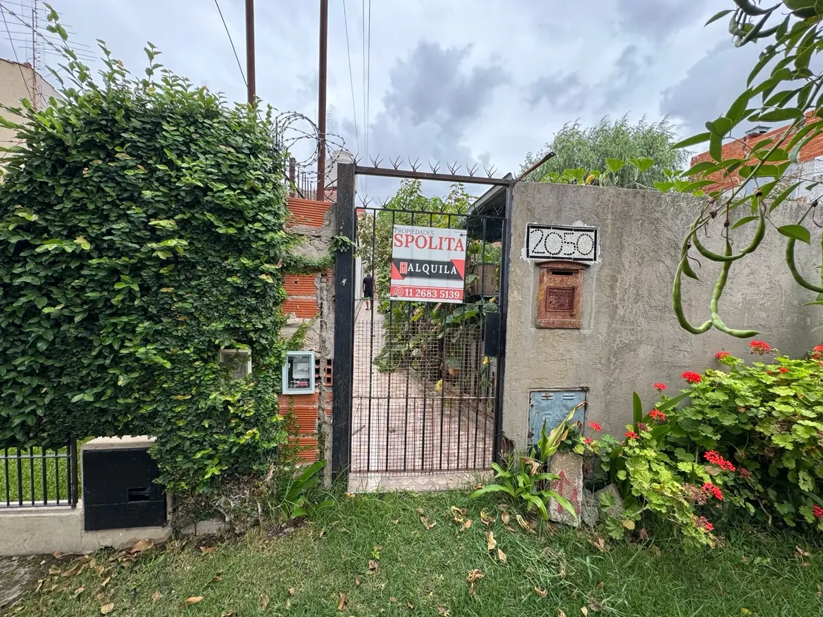 Ground-floor or upper PH with 1 bedroom in José León Suárez
