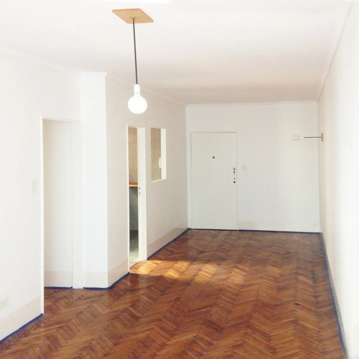 Two-bedroom apartment with patio and laundry area in Recoleta