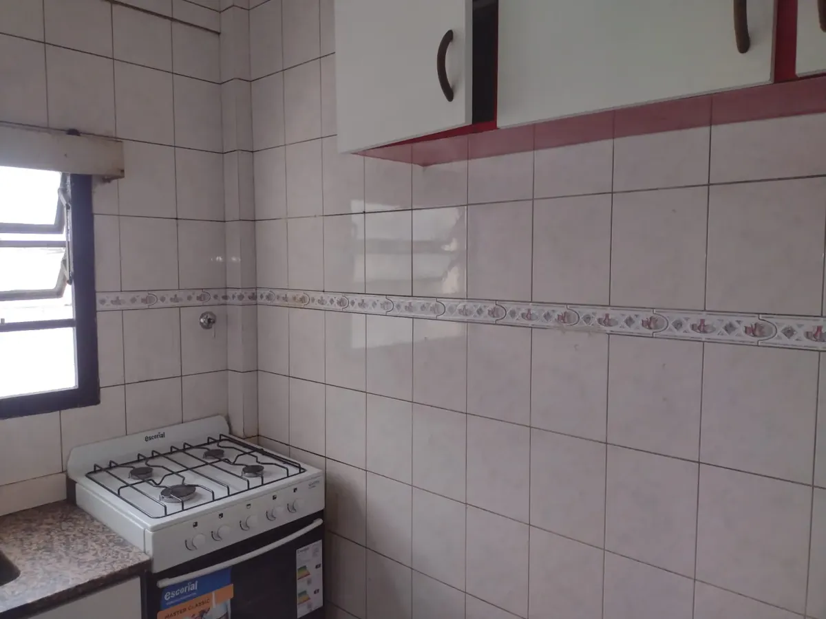Departamento de 2 ambientes en Nueva Pompeya (3° piso por escalera)