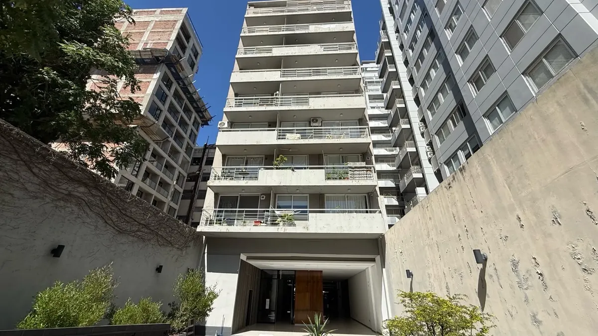 Kitnet mobiliado profissional em Palermo com piscina