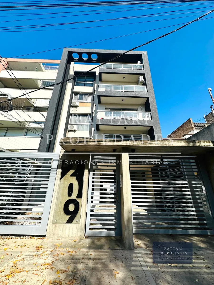 Studio apartment in Haedo Sur, Morón