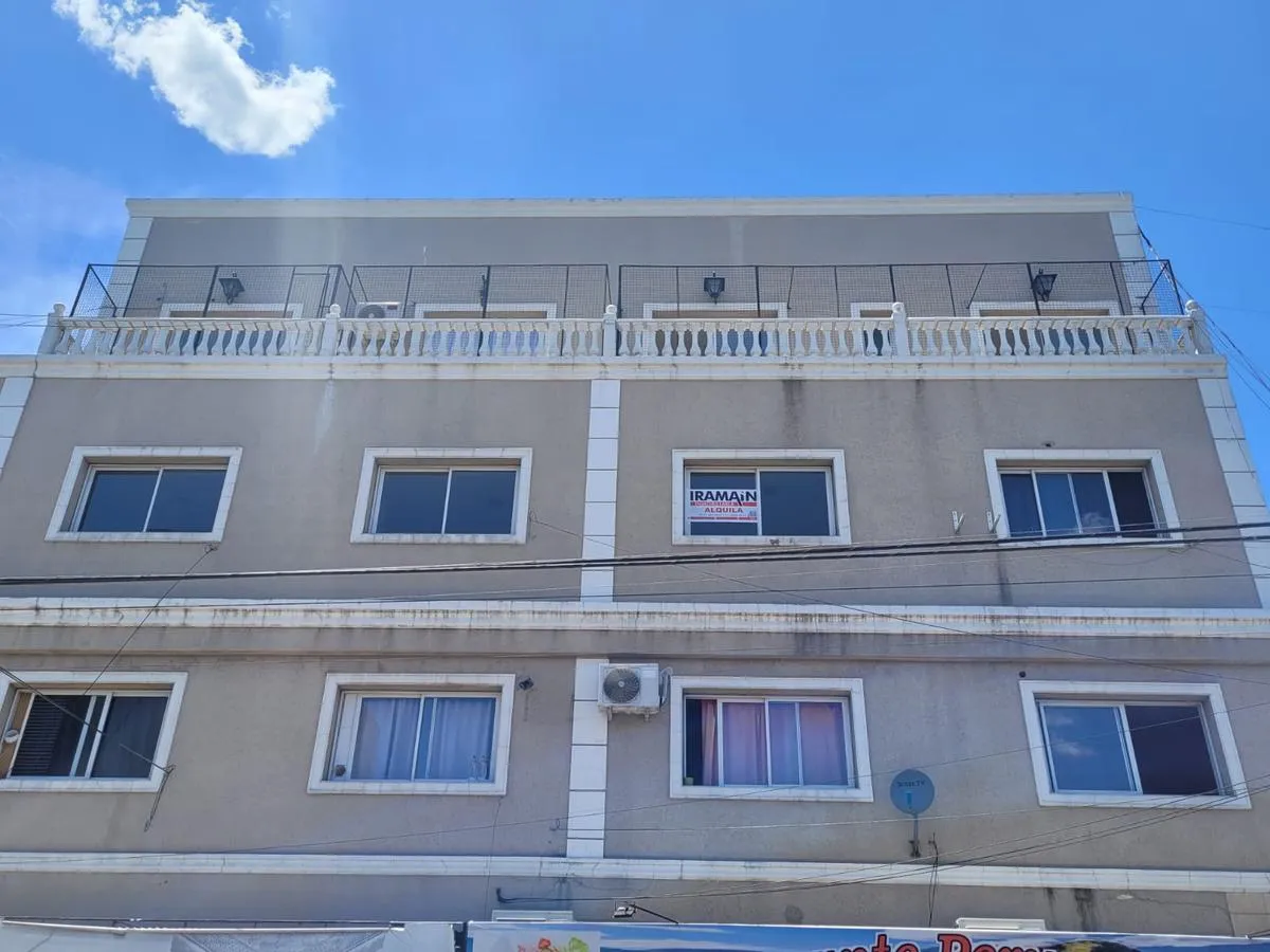 Ground-floor one-bedroom apartment in Moreno