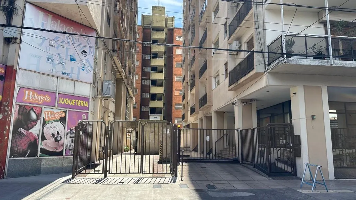 Аренда квартиры с 3 спальнями, балконом и парковочным местом в Quilmes Centro