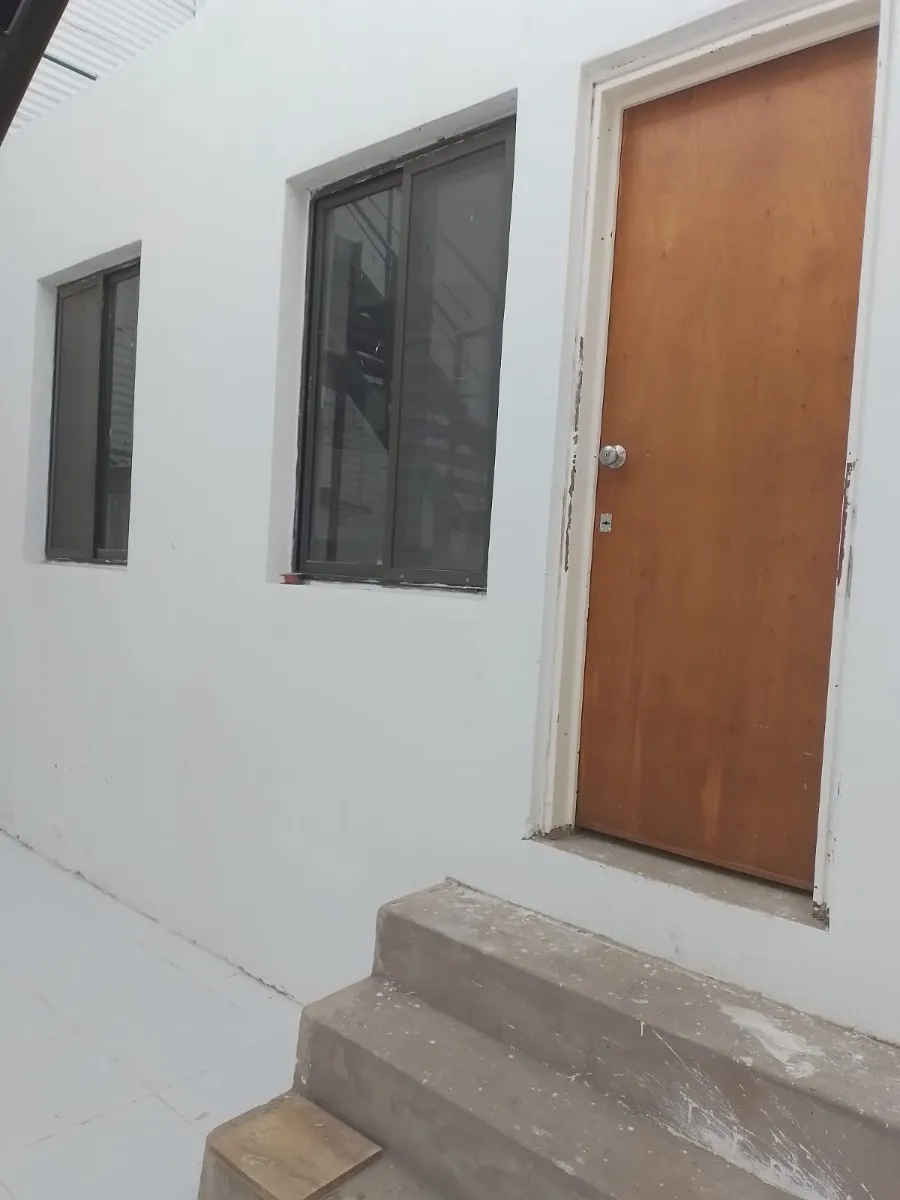 Kitnet com cozinha no ambiente e 1 banheiro em La Boca