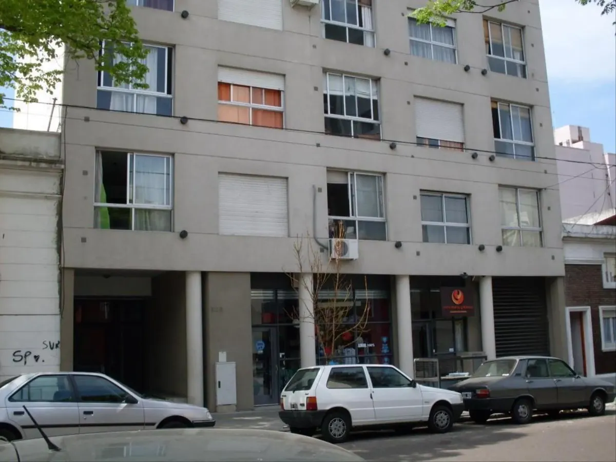 Studio apartment for rent near Plaza Rocha, La Plata