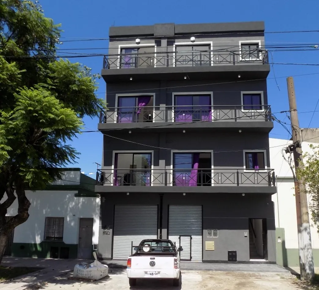 Квартира-студия с балконом в Avellaneda