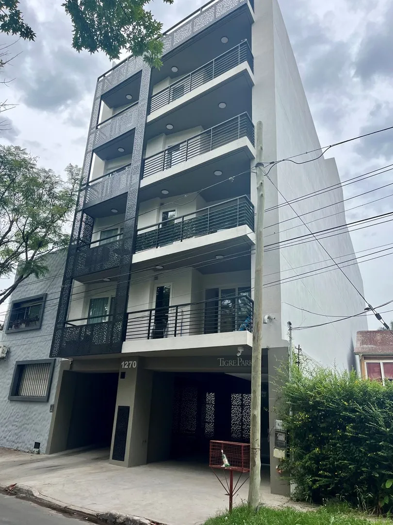 Departamento de 2 ambientes con cochera en Tigre