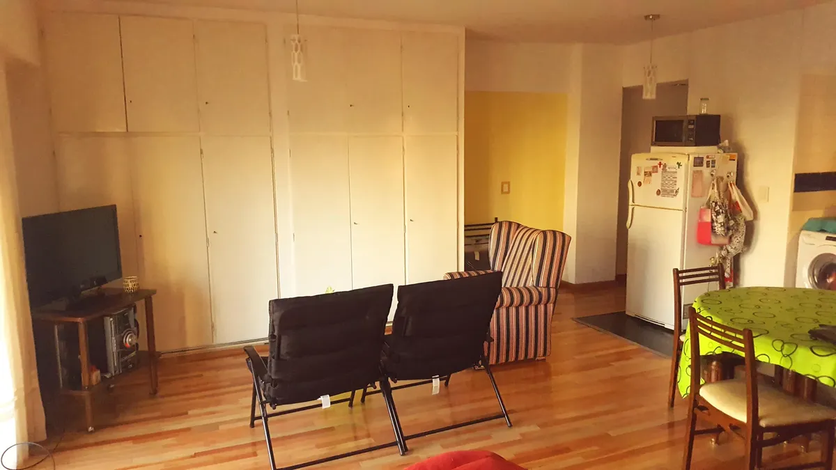 Kitnet com grande varanda em Belgrano