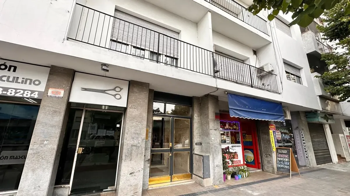 Apartamento com 3 dormitórios em La Plata