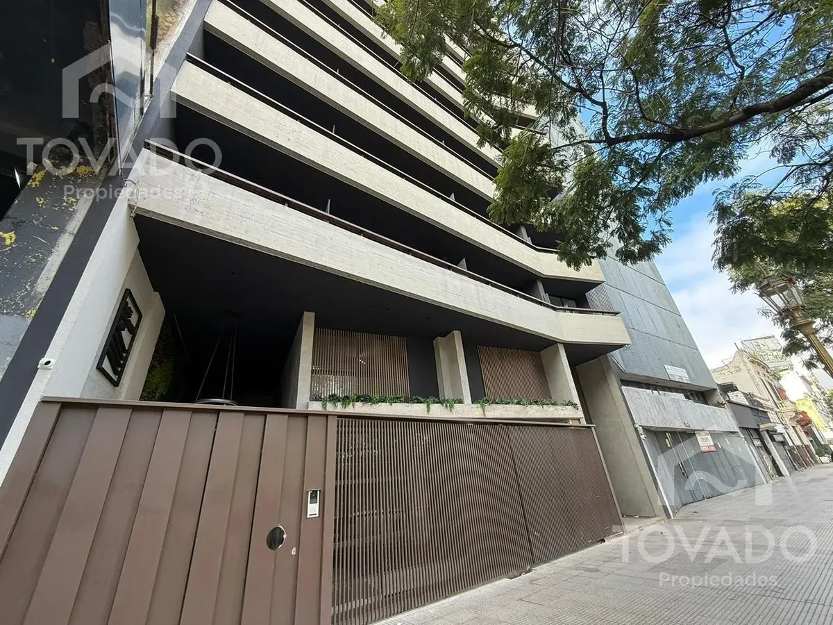 Kitnet com varanda e amenities em San Telmo