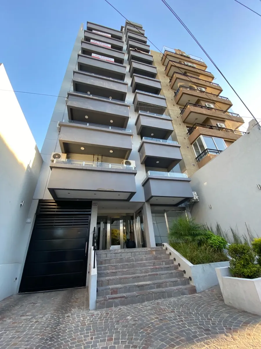 Квартира-студия в Lanús Oeste с балконом