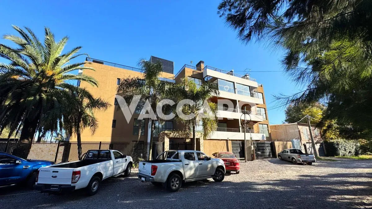 Apartamento de três ambientes com 2 dormitórios em Ituzaingó