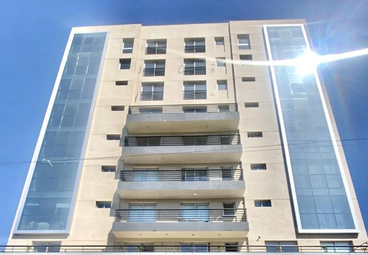 Apartamento de 2 ambientes novo com 1 dormitório em Ituzaingó