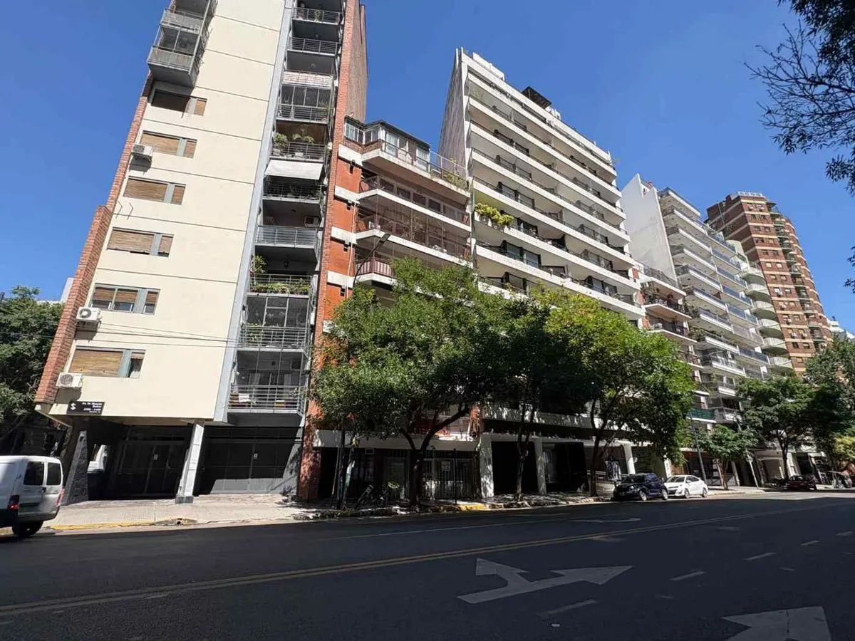 Departamento de 3 ambientes con balcón en Belgrano