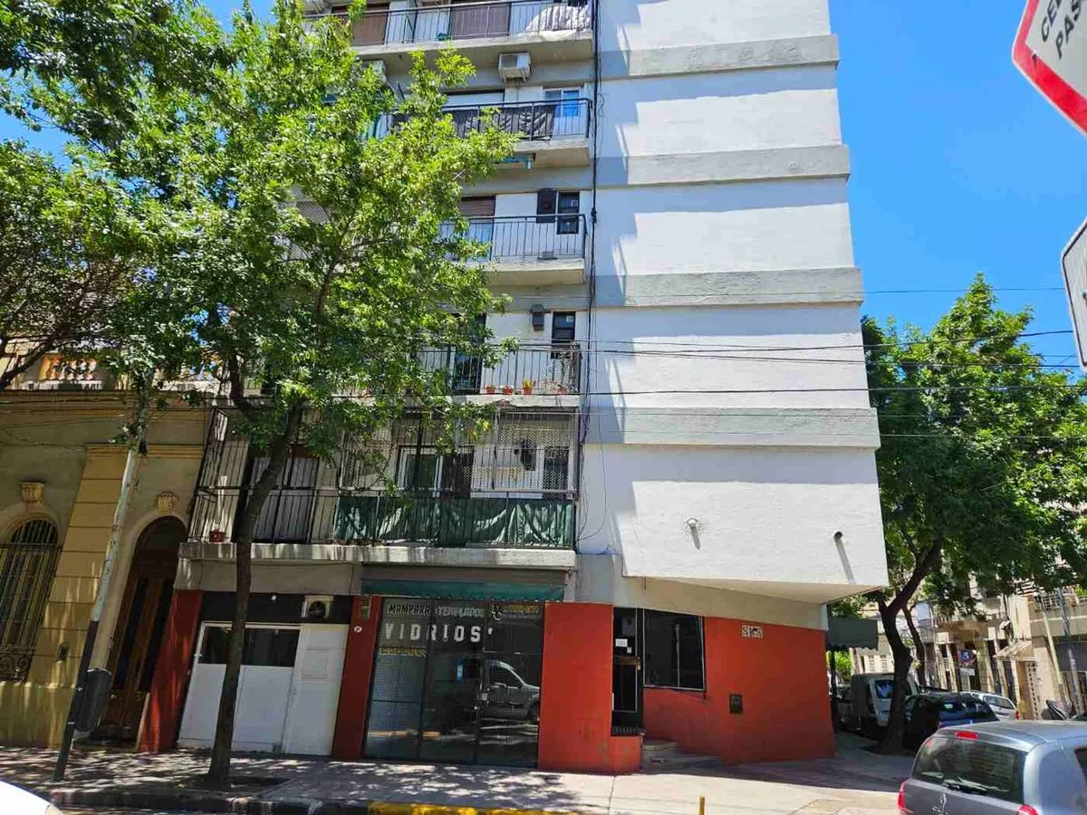 Departamento de 2 ambientes con balcón en Almagro