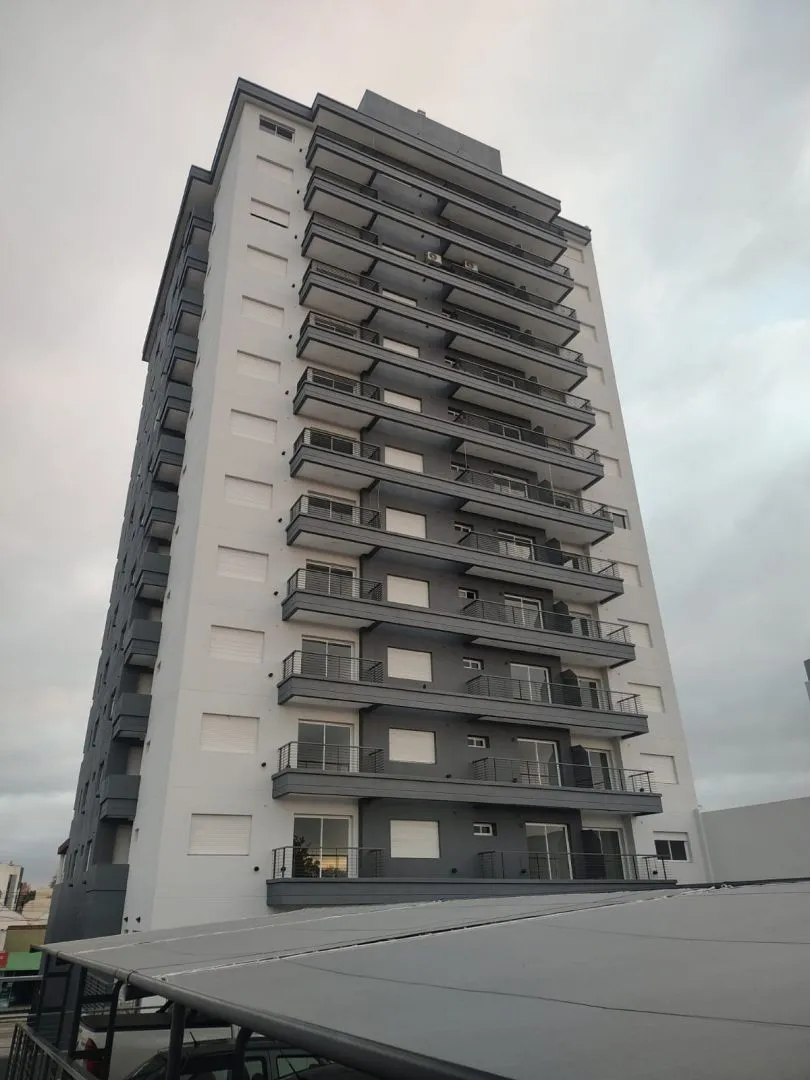 Monoambiente a estrenar con balcón en Lomas de Zamora