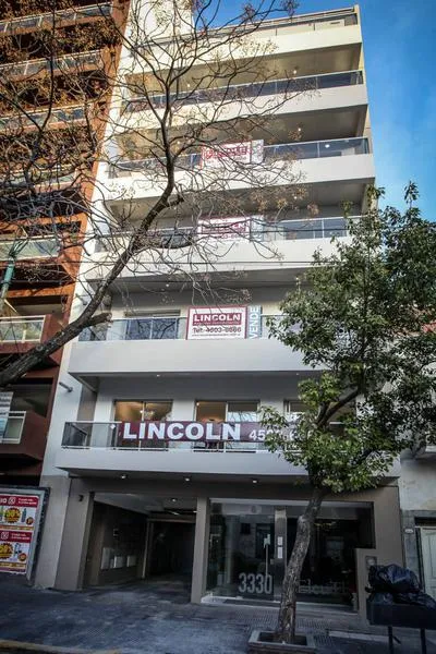 Kitnet em Villa Devoto de fundos, com varanda