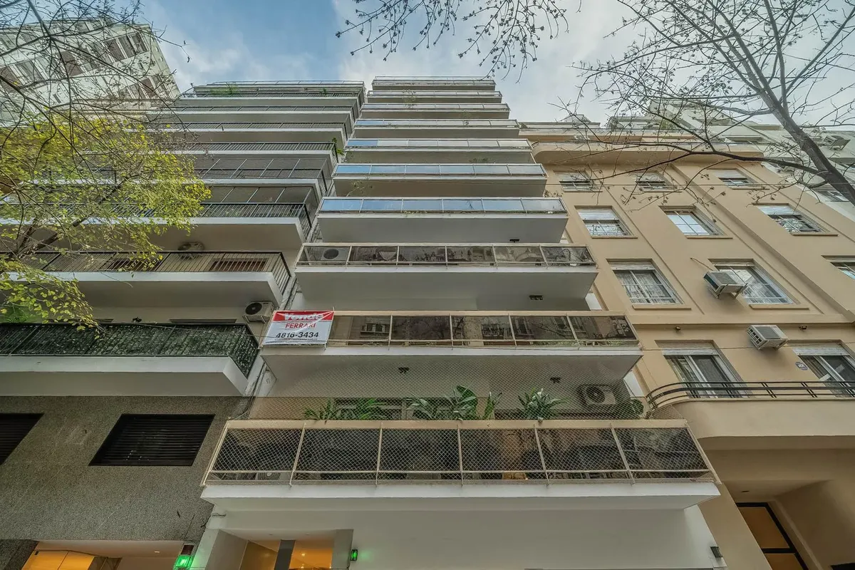 Меблированная квартира с 2 спальнями в Recoleta