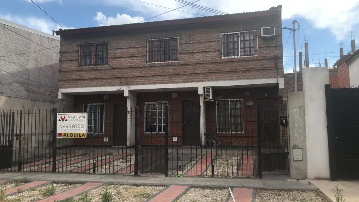 Apartamento duplex com 2 dormitórios em Hurlingham