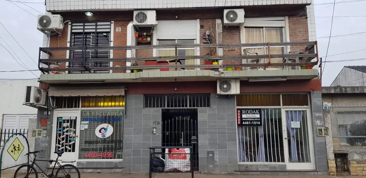 Two-room ground-floor apartment with patio in Ramos Mejía Sur