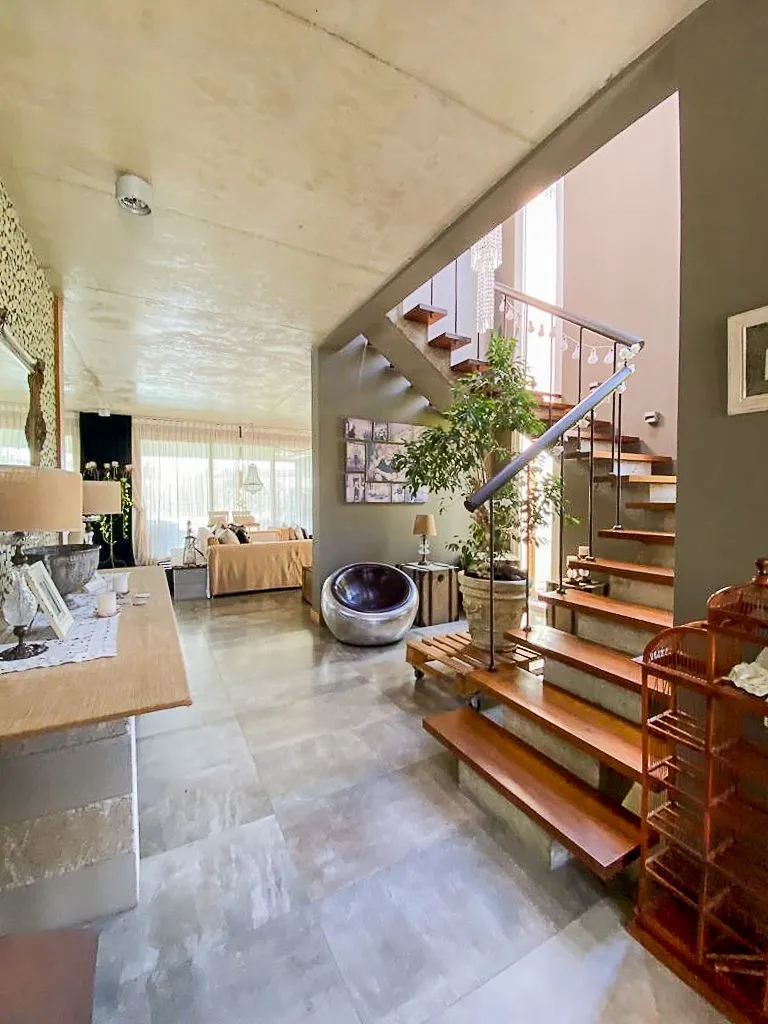 Casa de 5 dormitorios en alquiler en Saint Thomas Este, Canning