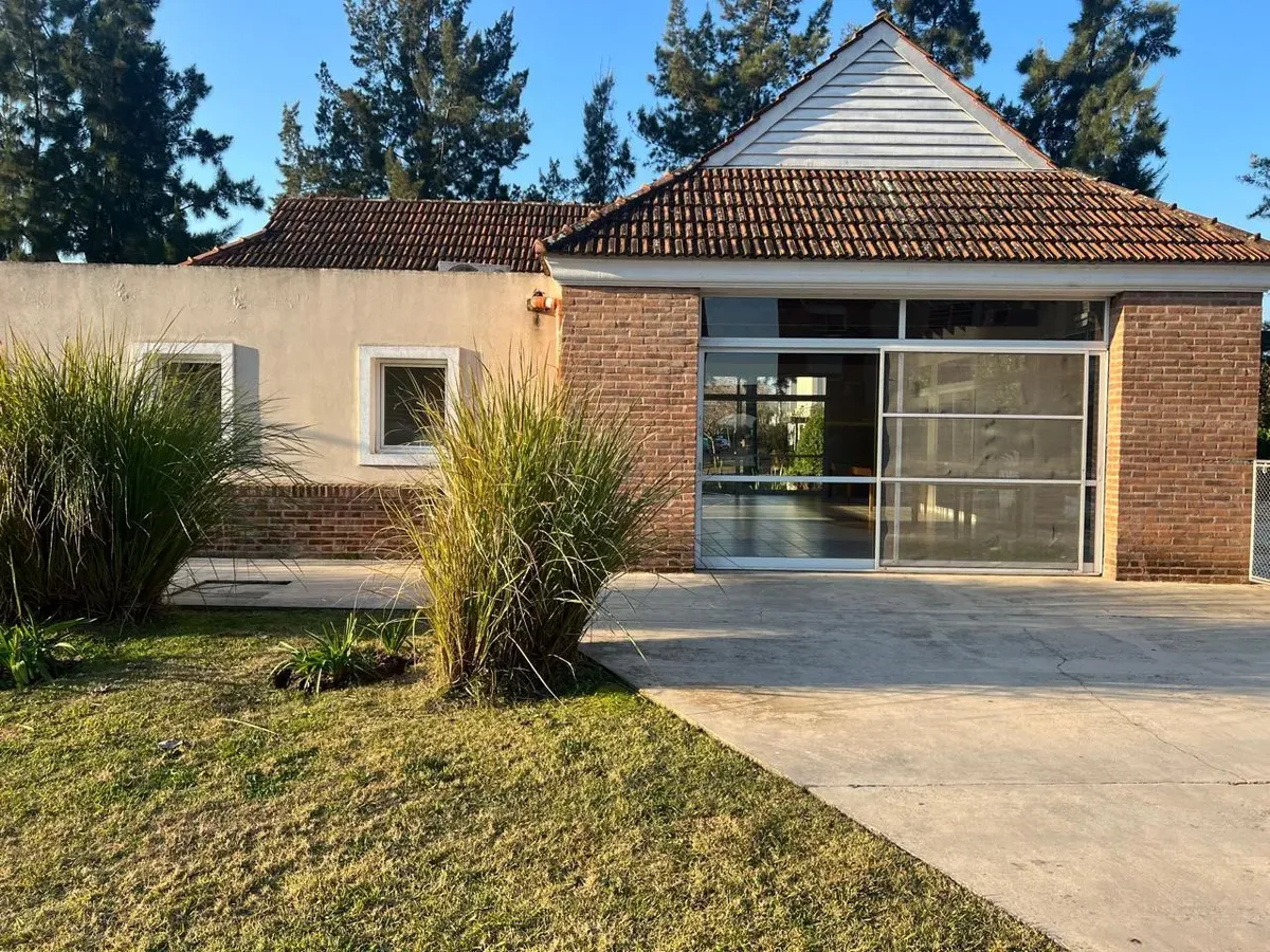 Departamento en dúplex de 3 ambientes amoblado en Tigre