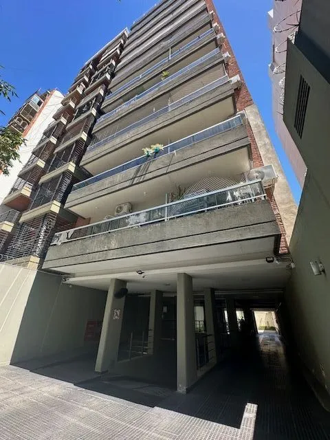 Departamento de 2 ambientes con balcón en Almagro