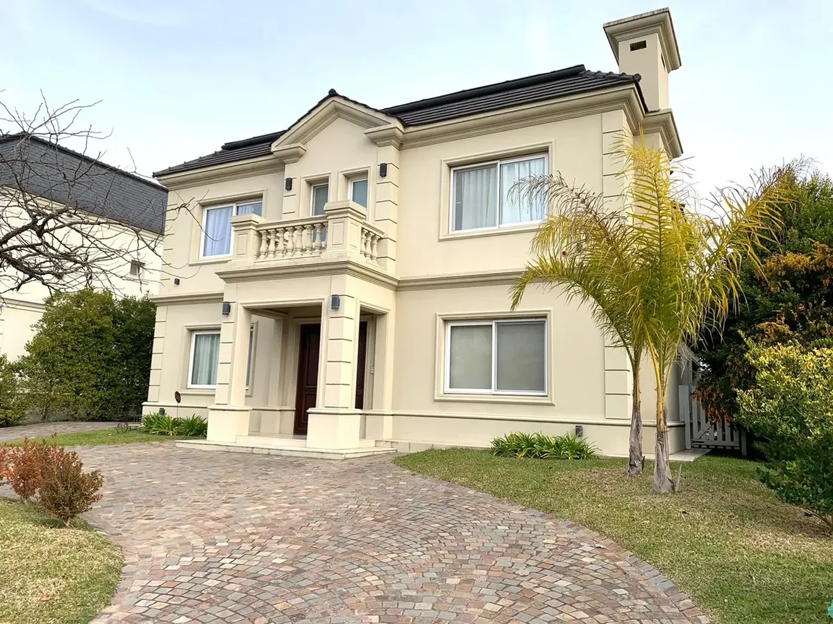 Four-bedroom furnished house in Los Sauces, Nordelta, Tigre