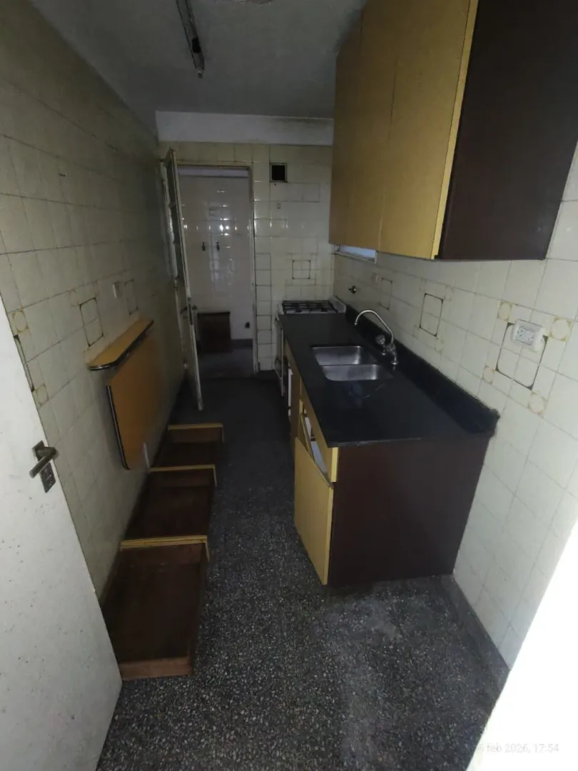 Departamento de 2 ambientes con balcón y patio en Villa del Parque