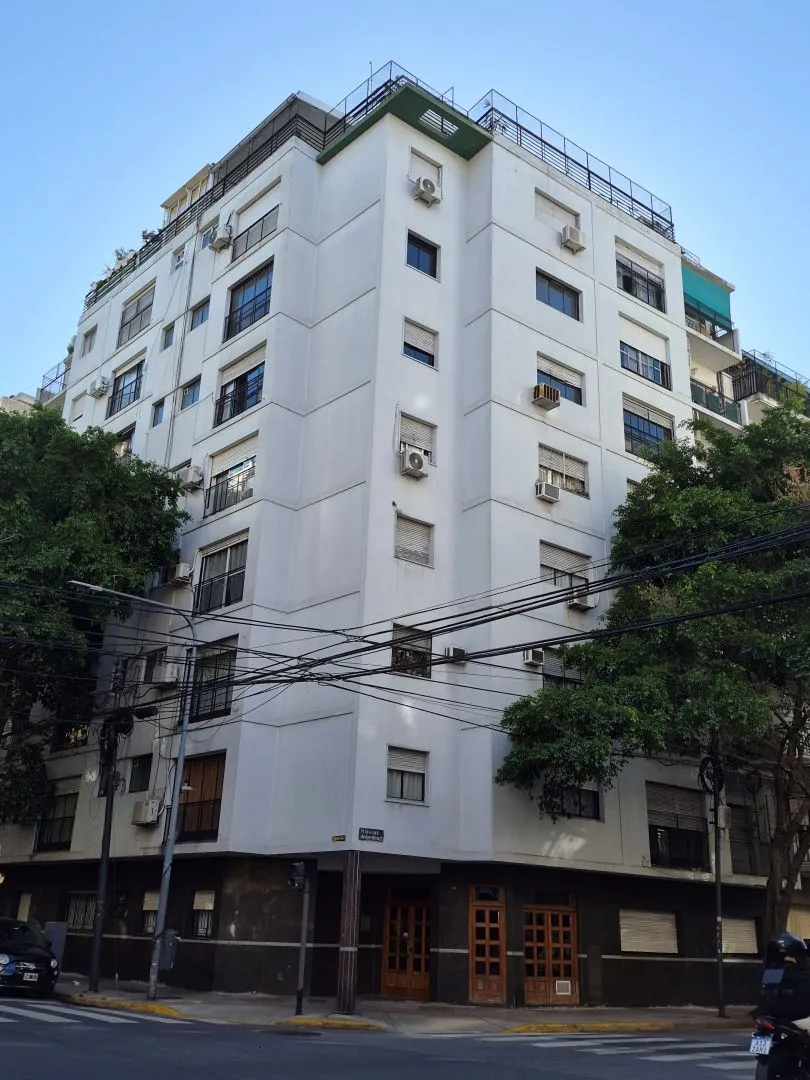 Квартира с 3 комнатами после ремонта в Tres de Febrero