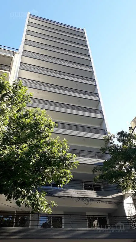 Semipiso a estrenar de 4 ambientes con balcón aterrazado en Flores
