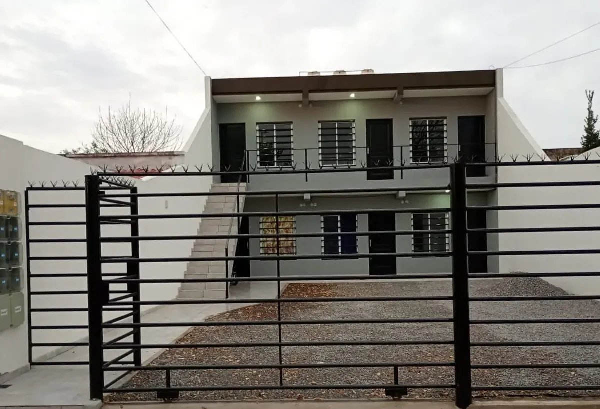 Dois ambientes no 1º piso em Morón Norte