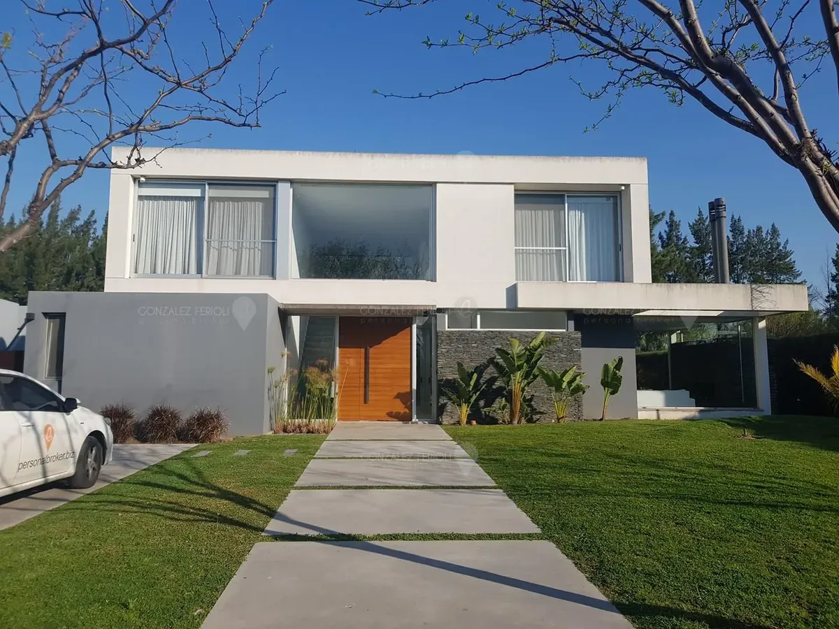 Casa chalet de 3 dormitorios en alquiler en El Encuentro, General Pacheco